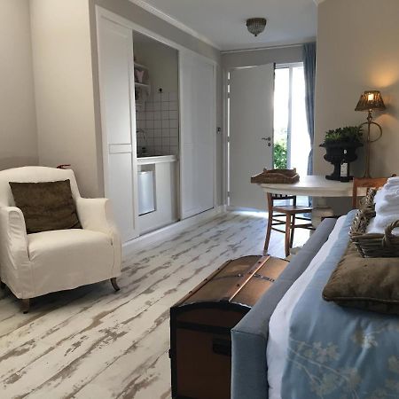 De Vijverkamer-----Prive Diner Op De Kamer Mogelijk!! Hoogeveen Kültér fotó