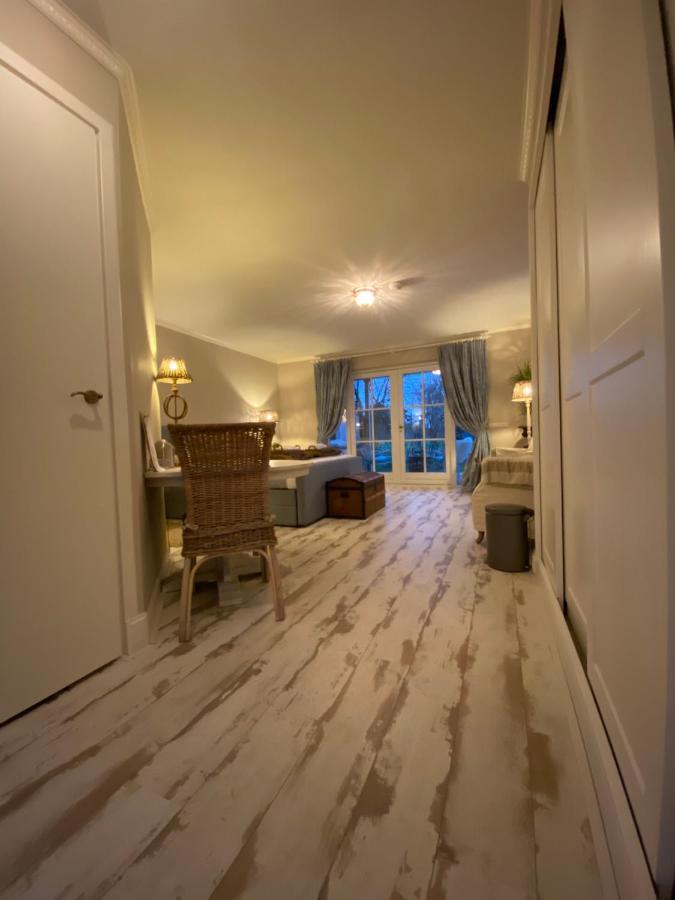 De Vijverkamer-----Prive Diner Op De Kamer Mogelijk!! Hoogeveen Kültér fotó