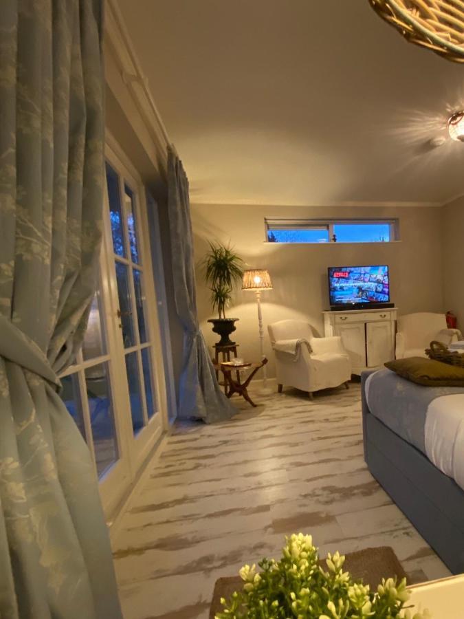 De Vijverkamer-----Prive Diner Op De Kamer Mogelijk!! Hoogeveen Kültér fotó